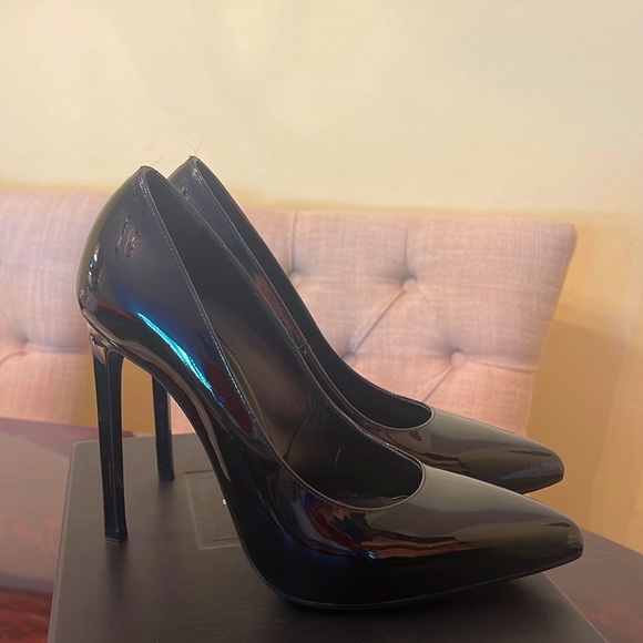 Saint Laurent black high heel pumps in size 7.5 excellent condition - Picture 1 of 6
